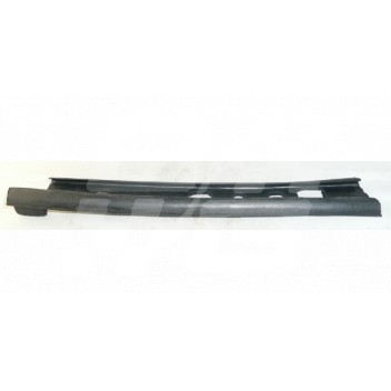 Image for QTR LIGHT-DOOR SEAL LH B RDST