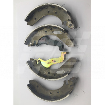 Image for Rear brake shoe set R25 R45 ZR ZS